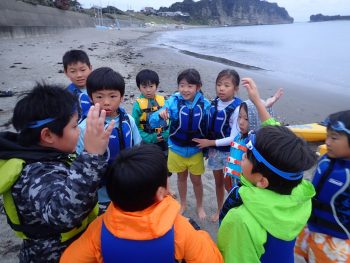 今日は1.5時間で無人島体験か！ナイトシーカヤックです。