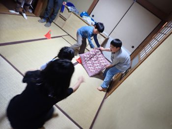 金曜日しぜんクラス　雨でも室内で身体を動かすの巻