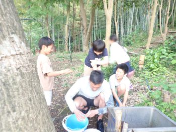 今日のわんぱく「夏を先取り　水鉄砲サバイバル」